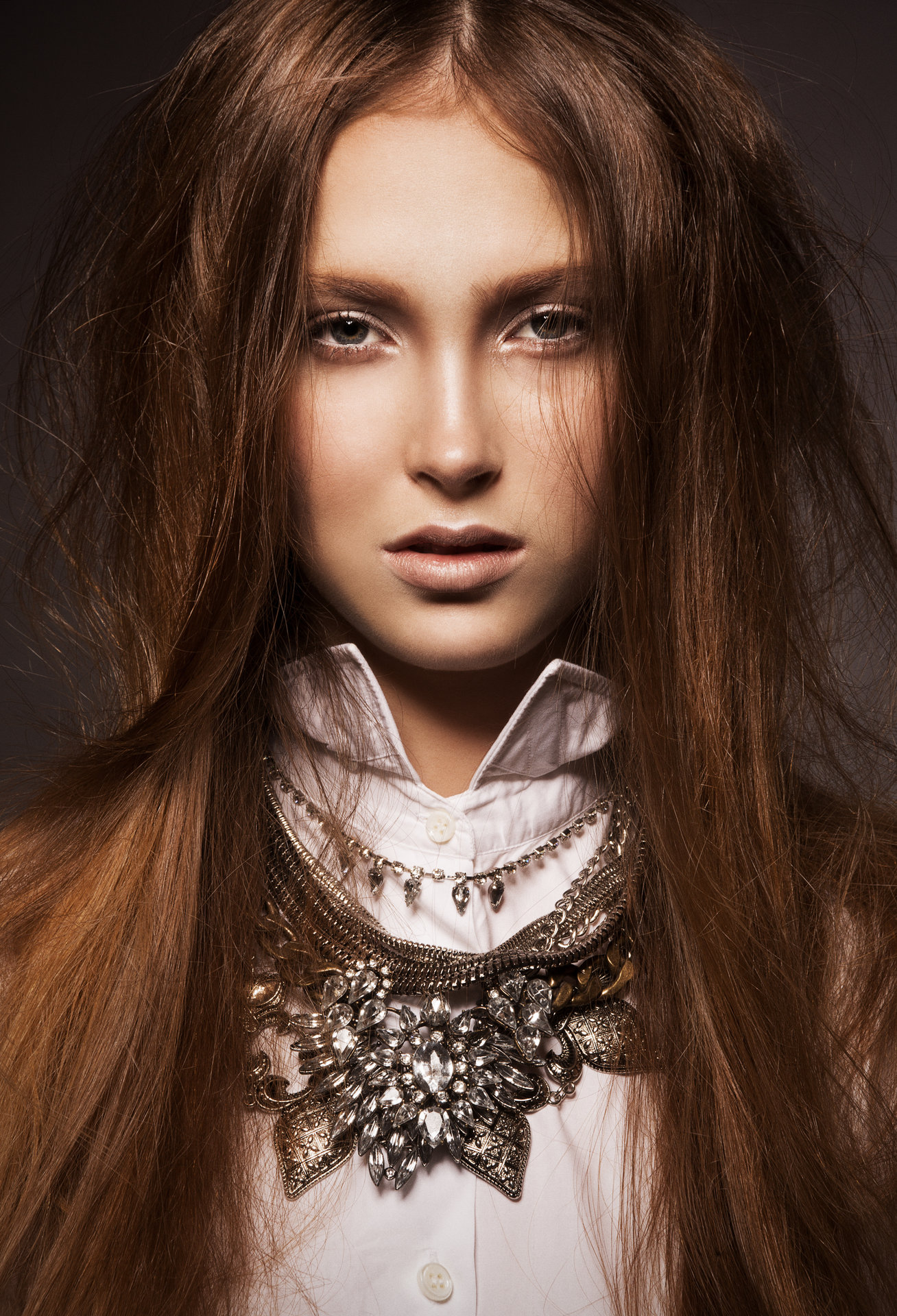 Hair & Make-up: Melanie Volkart Photographer: Ellin Anderegg Model: Claudine Ana Cohen-Landolt